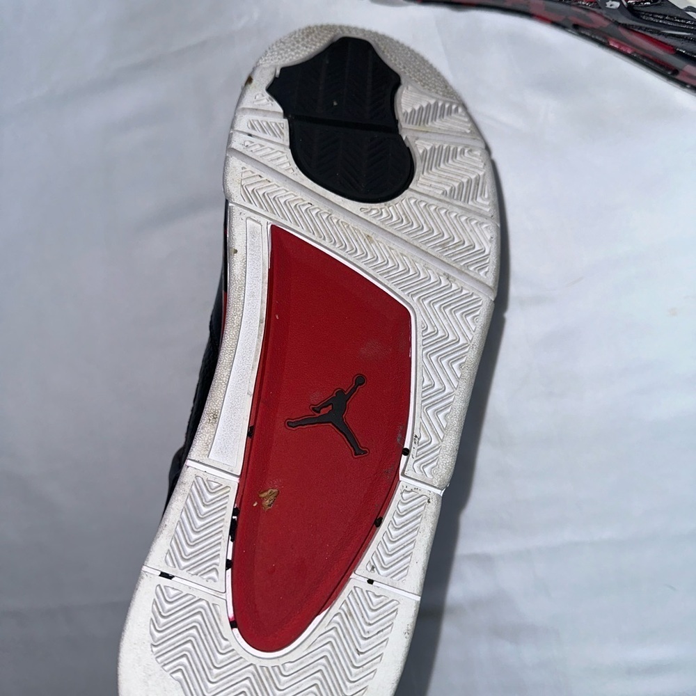 AIR JORDAN COSTUME PAINTED SNEAKERS - Picture 5 of 8